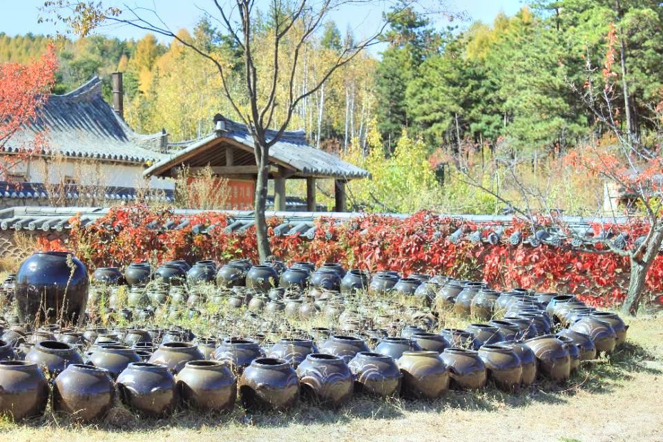 Longshan Korean Folk Village