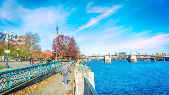 Tom McCall Waterfront Park