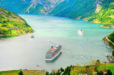 Enakyo Pleasure Boat