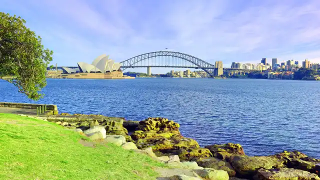 Hotels near The Opera House to the Botanic Gardens Walk