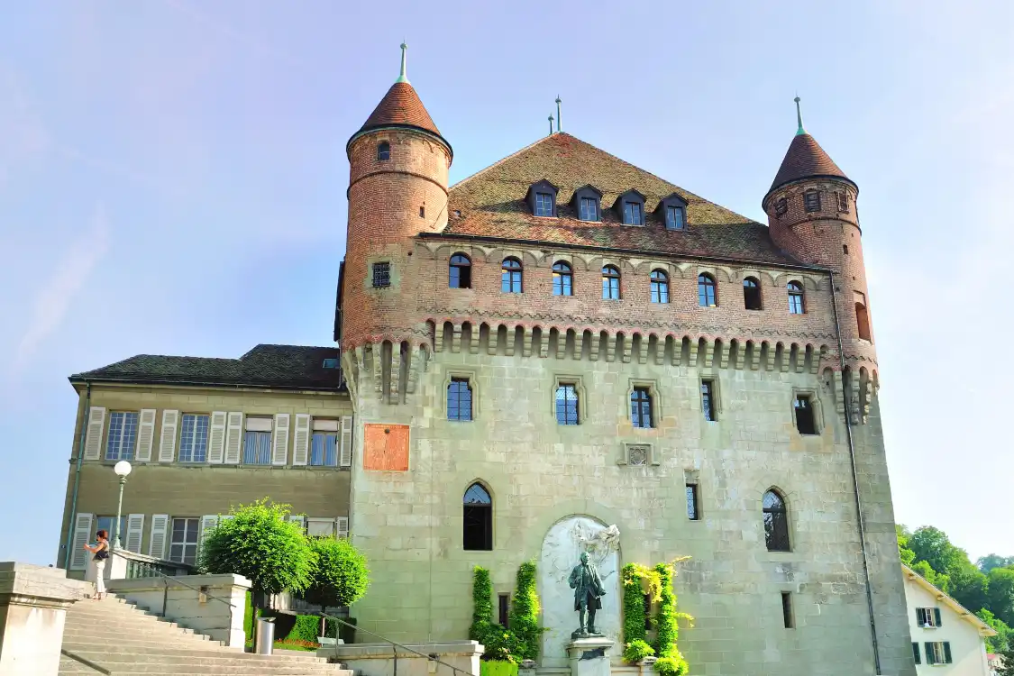 Hotels near Saint-Maire Castle
