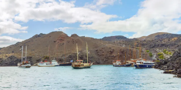 聖託里尼火山口