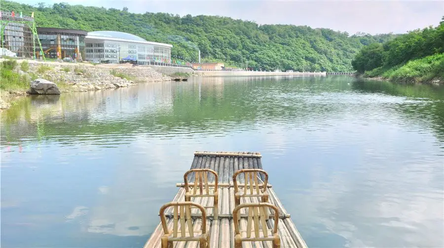 綠野藍灣溫泉度假景區