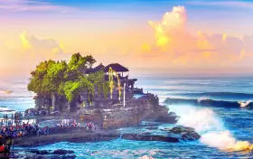 TANAH LOT TEMPLE