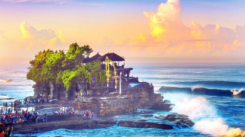 TANAH LOT TEMPLE