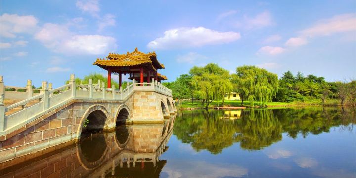 Qingyun Mountain Folk-custom Amusement Park