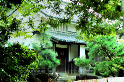 イサム・ノグチ庭園美術館の彫刻庭園と、十条銀座の30円コロッケ