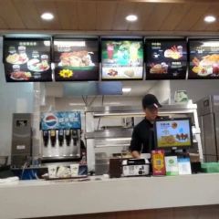 华莱士·全鸡汉堡(平山上东店) 여행 사진