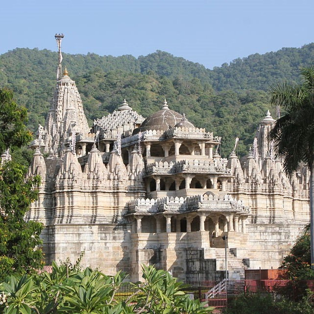 #awesomepic One of the finest examples of the Maru-Gurjara Architecture, The Ranakpur Jain Temple is located in Pali district of Rajasthan. The temple was constructed in 1437, under the patronage of the Maharana of Mewar. The temple is constructed entirely in white marble and adorned with elaborate carvings. #awesomepic