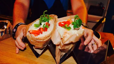 Dwiny Pita Bar in Jerusalem