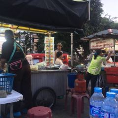 Chang Phueak Pork Leg Rice User Photo
