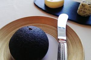 竹炭麵包