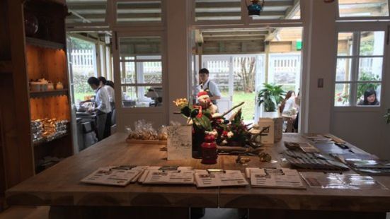 Yang Ming Cafe