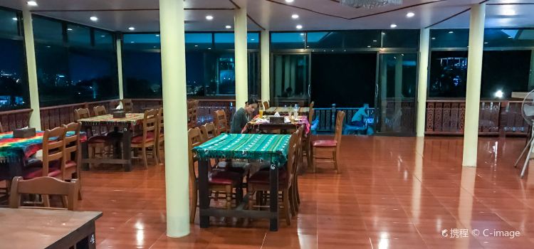 Poo Nurntong Restaurant