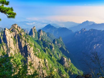 沉浸式體驗《鐵拳無敵楊芊芊》黃山武俠片場