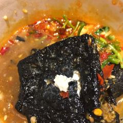HEY HEY BLACK SMELLY TO-FU User Photo