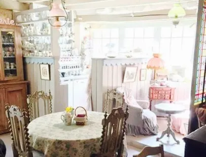 Le shabby chic corner