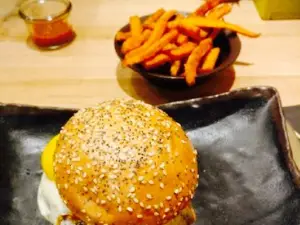 Stars Italian Gourmet Burgers