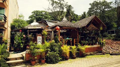 D&E Jungle Kitchen in เมืองกระบี่
