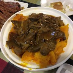 乌勒吉羊粪火自煮手扒肉饭店 User Photo