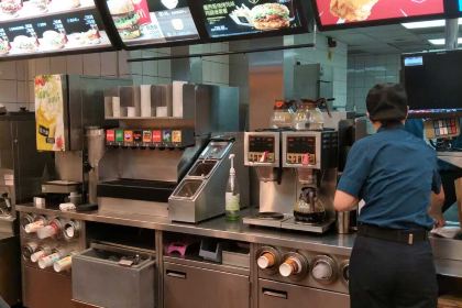 McDonald's (zhengzhoudongfenglu)