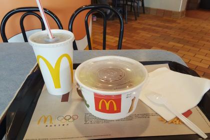 麦当劳(襄樊欧奇店)