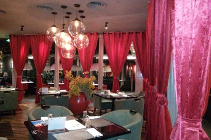 半秋山西餐厅(巴南万达广场店)