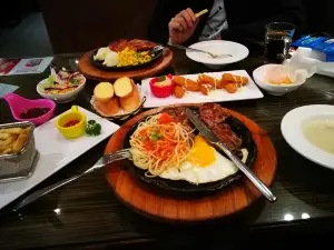 豪客來牛排（青山沃爾瑪店）