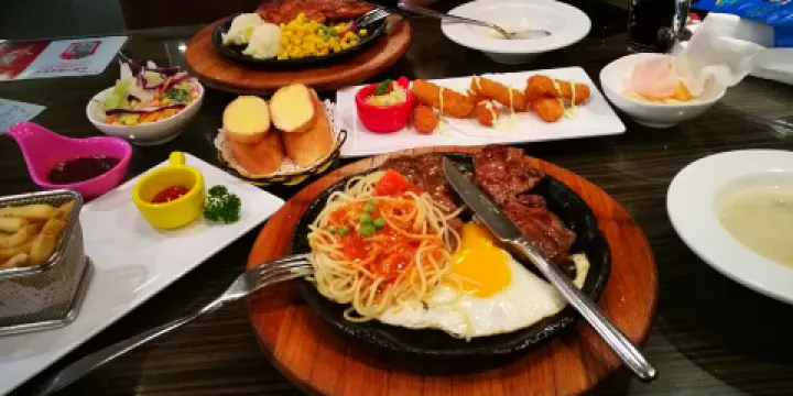 豪客來牛排（青山沃爾瑪店）