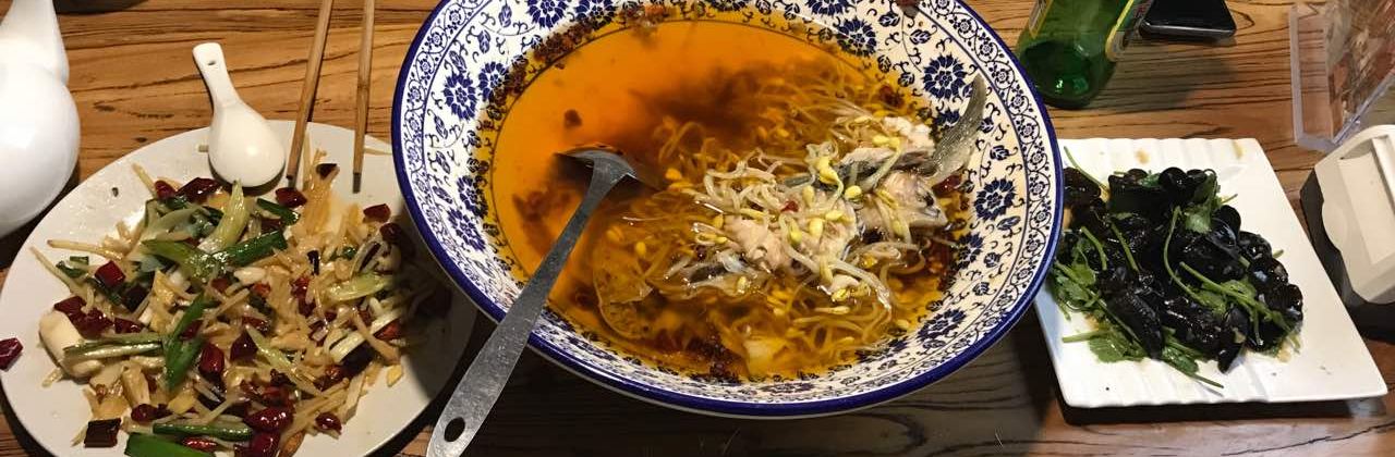 小背篼经典川菜(海关路总店)