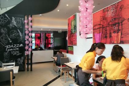 必胜客(大坪英利店)