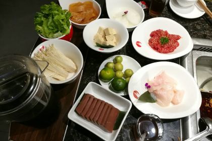 海底捞火锅(东百元洪店)