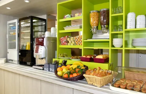 薩爾格米納 - 漢巴赫甜蜜智能酒店