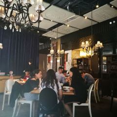 Youth Resturant 여행 사진