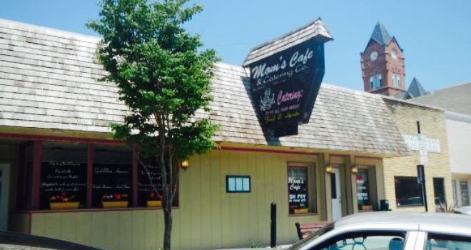 Mom's Cafe & Catering