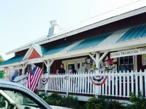 Freighthouse Market & Cafe