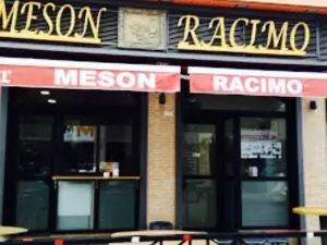 Meson Racimo