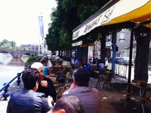 BANANA'S KAFÉ