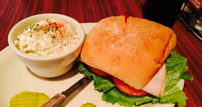 Lamplighter Family Sports Bar & Grill