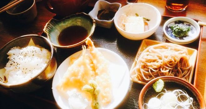Oshokujidokoro Tenohirakan