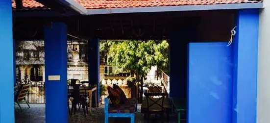 Oladar Village Cafe