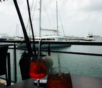 Restaurant Yacht Club