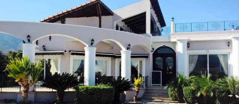 Blakes Lounge Bar & Bistro