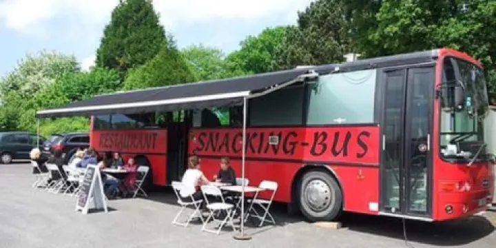 Snacking Bus