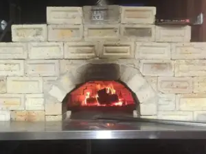 Mizzoni Woodfired Pizza