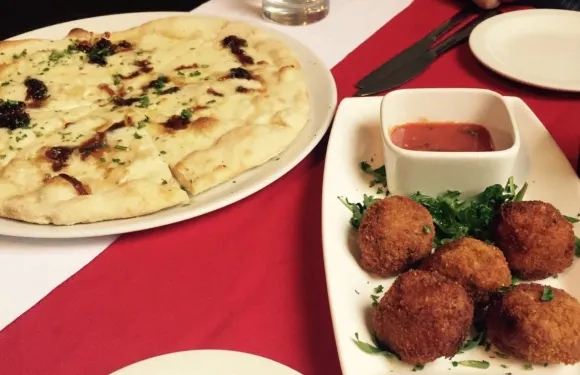 Bella Napoli Italian Restaurant & Pizzeria