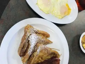 Debbie's Diner