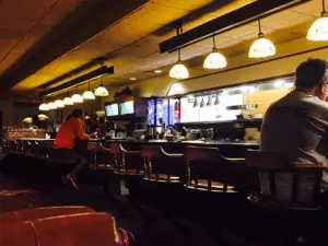 Mae's Cafe