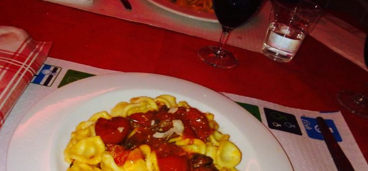 Pizzeria La Taverna Degli Amici