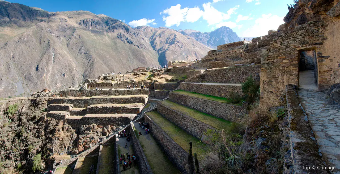 4_Plaza Ollantaytambo